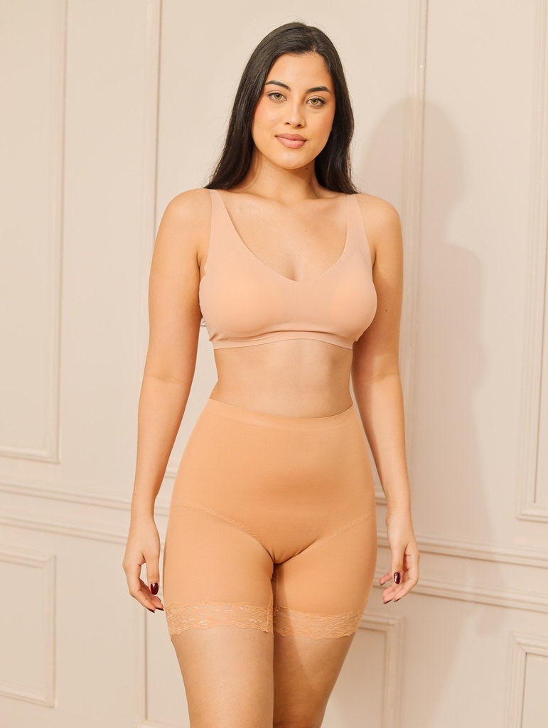 Short alto de encaje 90% Polyester 10% Elastane color nude