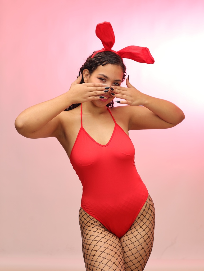Disfraz De Conejita Para Mujer Con Cuello Halter, Que Incluye Mono, Gorro Y Medias De Red