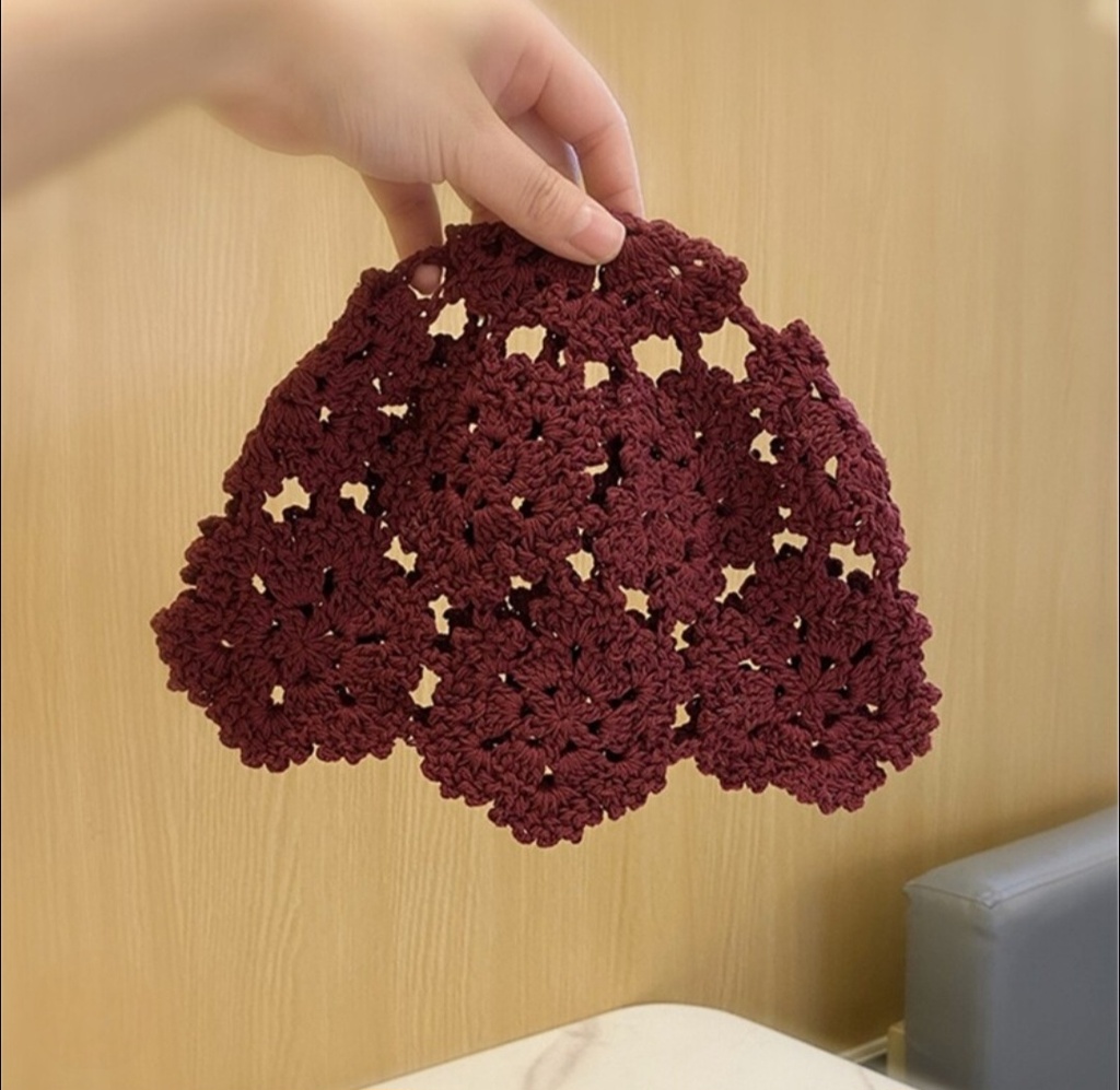 Casquete sin perlas ni flores