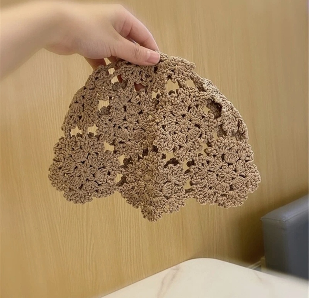 Casquete sin perlas ni flores