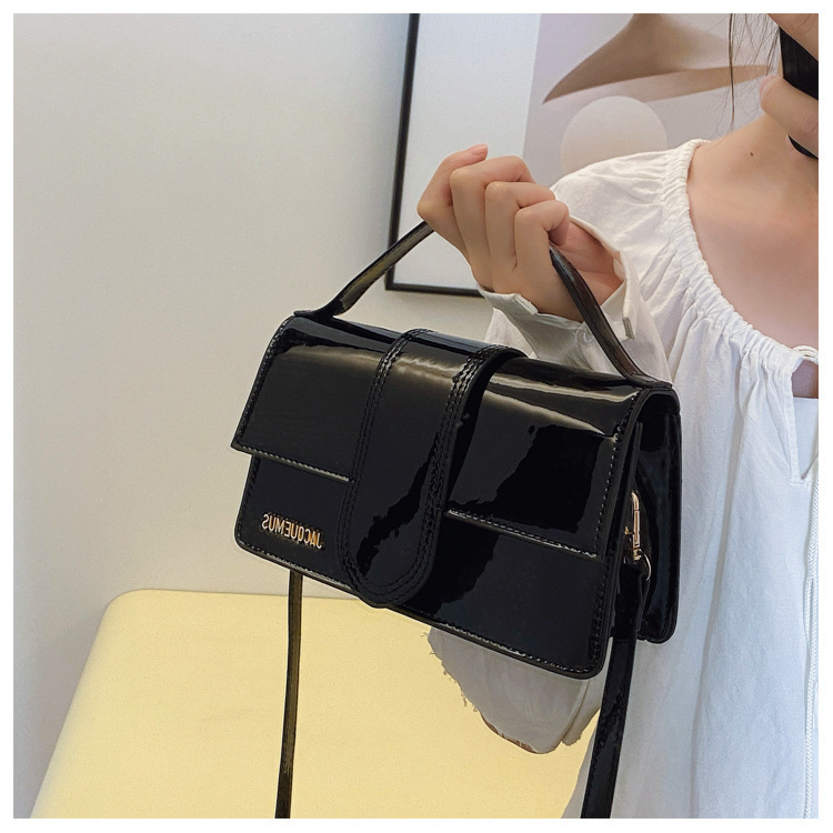 Cartera Marca RP JACQUEMUS