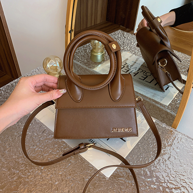 Cartera Marca RP JACQUEMUS