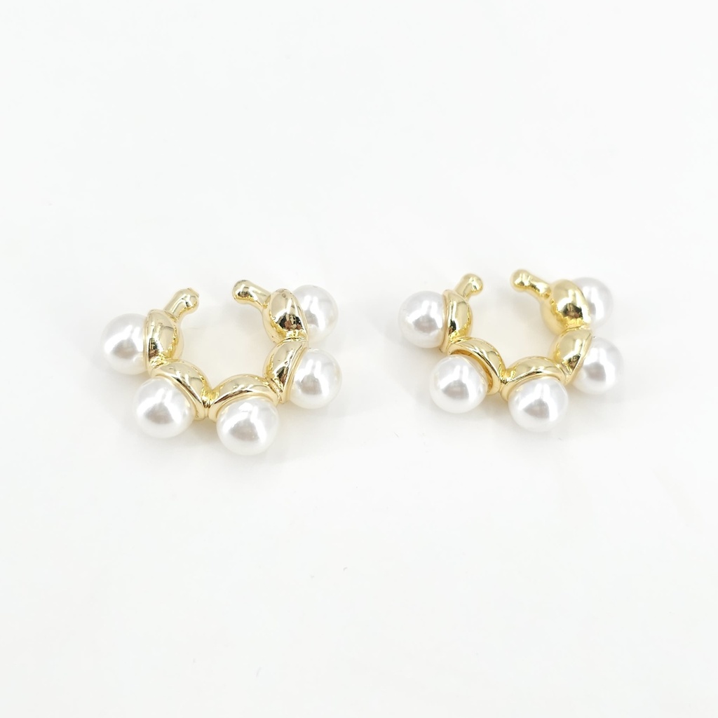 Arito Earcuff