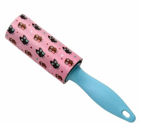 Rodillo quitapelusas, el papel adhesivo está diseñado para recoger pequeñas fibras.