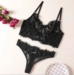 Lenceria sexy de encaje de dos piezas color negro
