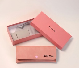 [380201050165] Case para lentes de sol (MIU MIU)
